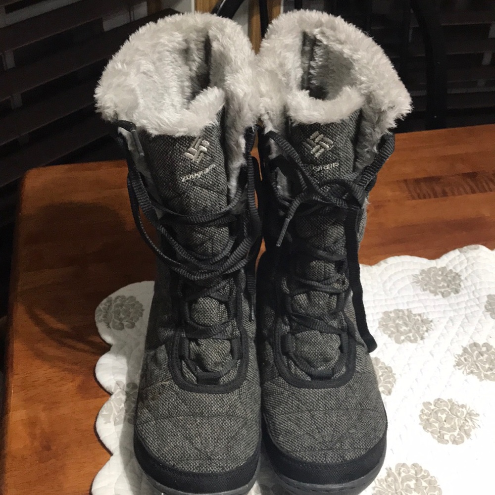Women’s Columbia Winter Boots - Brand New